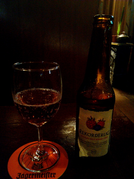 Willy's Grill葳苙二壘:【臺南Ω南區】Willy's Sport Restaurant 葳苙二壘。邊吃美式料理邊看球賽,聚會慶祝狂歡好選擇