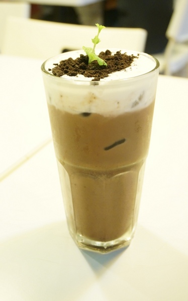 1525綠茶館(士林小東店)：【口碑券】充滿青春活力和藝文的『1525綠茶館(士林小東店)』