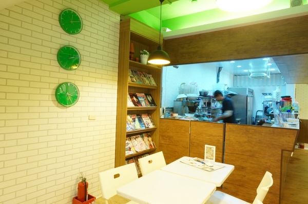 1525綠茶館(士林小東店)：【口碑券】充滿青春活力和藝文的『1525綠茶館(士林小東店)』