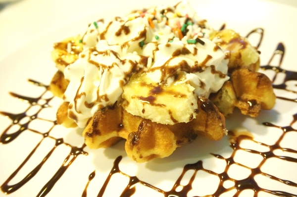 1525綠茶館(士林小東店)：【口碑券】充滿青春活力和藝文的『1525綠茶館(士林小東店)』