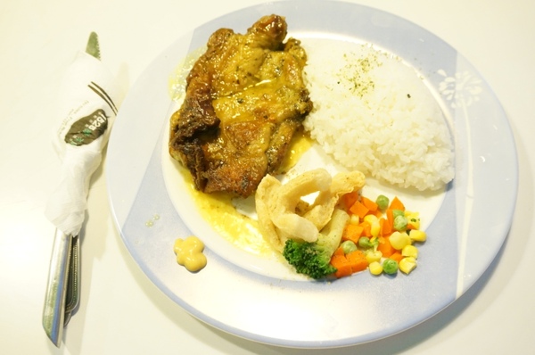 1525綠茶館(士林小東店)：【口碑券】充滿青春活力和藝文的『1525綠茶館(士林小東店)』