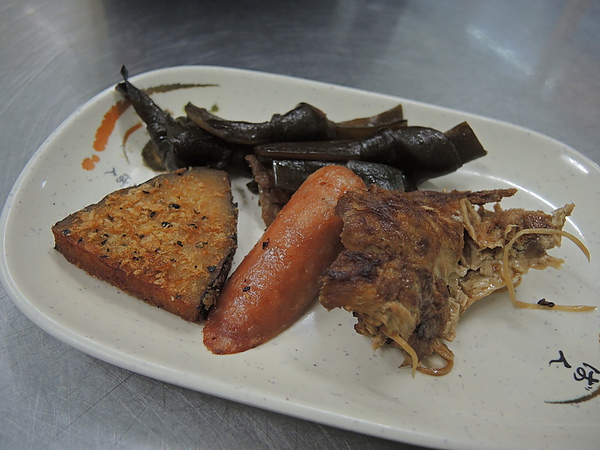 竹林素食:(食記) 嘉義文化路麵線 & 竹林素食