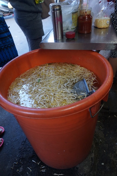 漢奇肉羹店：[北投在地美食]漢奇肉羹~排隊到爆炸也要吃的美味大塊滷肉飯攻略