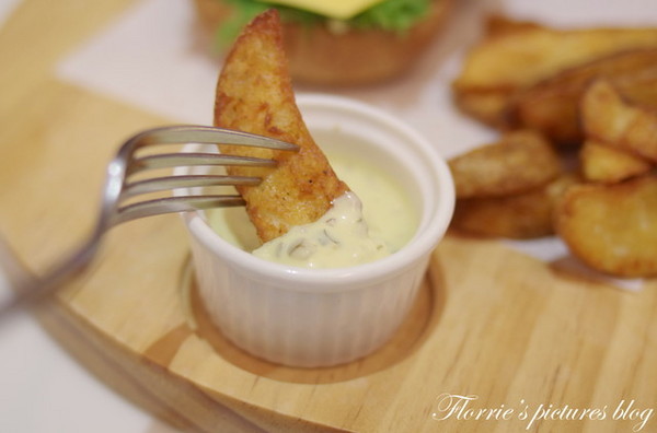 Kaffee Amadeus阿瑪迪斯咖啡館(板橋大遠百):口碑券美食之旅~Kaffee Amadeus阿瑪迪斯咖啡館(板橋大遠百店)~沙河蛋糕變成熱甜點囉