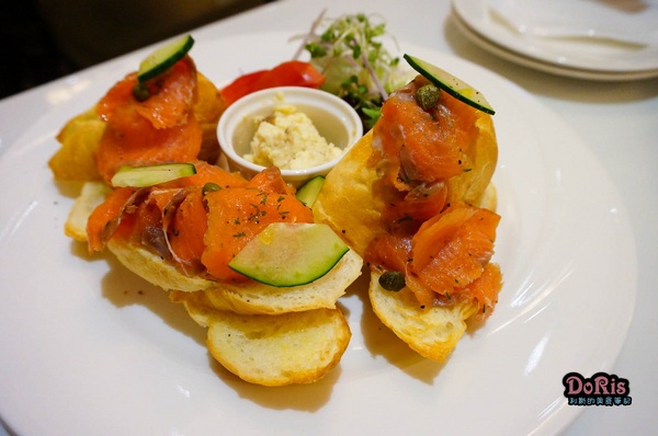 Kaffee Amadeus阿瑪迪斯咖啡館(板橋大遠百):奧地利國寶沙河蛋糕 當香草冰淇淋與熱巧克力相遇-Kaffee Amadeus阿瑪迪斯咖啡館(板橋大遠百店)