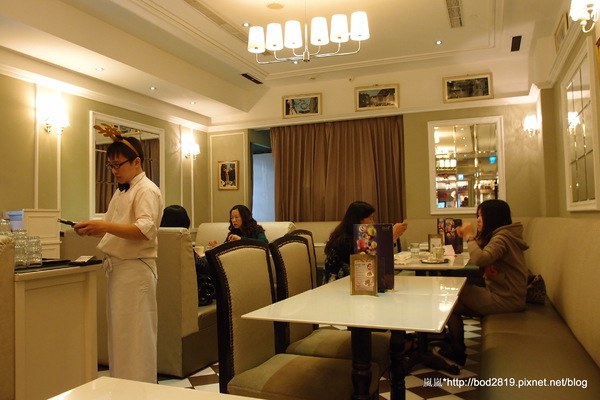 Kaffee Amadeus阿瑪迪斯咖啡館(板橋大遠百): 【新北板橋】Kaffee Amadeus阿瑪迪斯咖啡館(板橋大遠百店)-初體驗精緻美味的奧地利餐點!