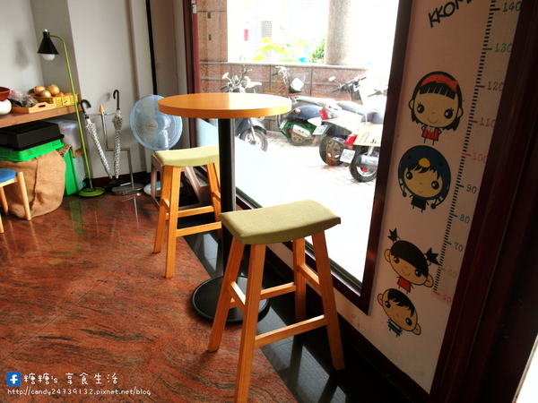 小豚輕食 Kobuta brunch:〖台中│美食〗小豚輕食 Kobuta brunch ❤ 超厚實鬆餅澎派登場~美味現做,香氣十足,口感軟綿厚實,開幕至今快三年了,依然人潮不斷,沒預約可能還吃不到呢!!