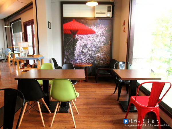 小豚輕食 Kobuta brunch:〖台中│美食〗小豚輕食 Kobuta brunch ❤ 超厚實鬆餅澎派登場~美味現做,香氣十足,口感軟綿厚實,開幕至今快三年了,依然人潮不斷,沒預約可能還吃不到呢!!