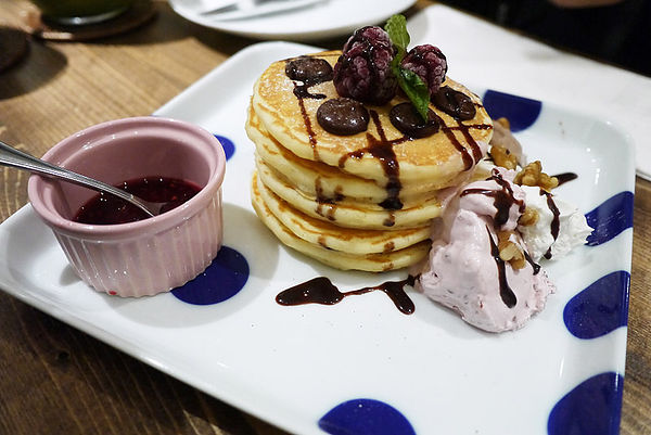 UZNA OMOM 杏桃鬆餅屋：日本原宿來的超夯杏桃鬆餅屋