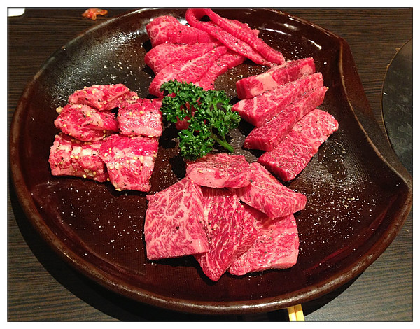 扇子肉340+牛肋條240+翼板肉(厚切380)+肩小排450