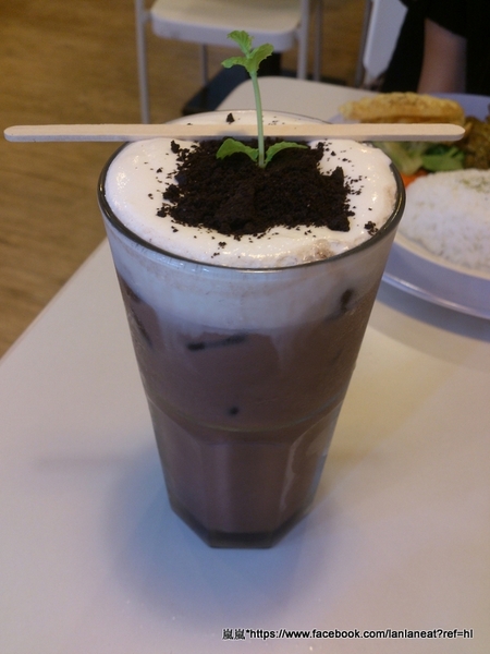 1525綠茶館(士林小東店)：＜口碑券＞【台北士林】1525綠茶館(士林小東店)－店裡的明信片可以寄給未來唷～