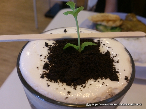 1525綠茶館(士林小東店)：＜口碑券＞【台北士林】1525綠茶館(士林小東店)－店裡的明信片可以寄給未來唷～