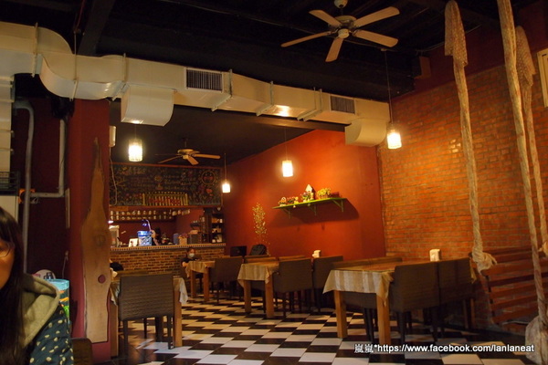 兩棵樹：【台中東海】兩棵樹－適合聚餐的簡餐形式餐廳