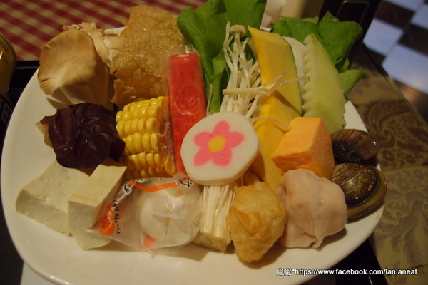 兩棵樹：【台中東海】兩棵樹－適合聚餐的簡餐形式餐廳