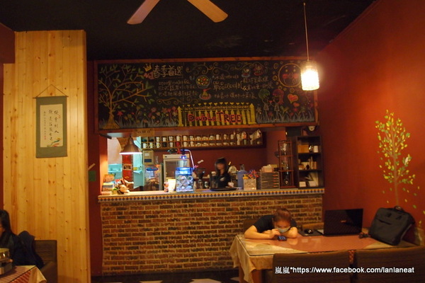 兩棵樹：【台中東海】兩棵樹－適合聚餐的簡餐形式餐廳