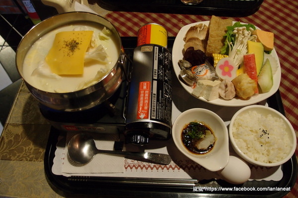 兩棵樹：【台中東海】兩棵樹－適合聚餐的簡餐形式餐廳