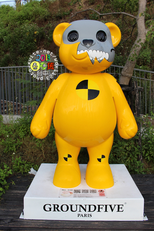 2013泰迪熊台中樂活嘉年華:2013泰迪熊台中樂活嘉年華❤花了9天才拍齊104隻『熊兒』~103.01.01更新