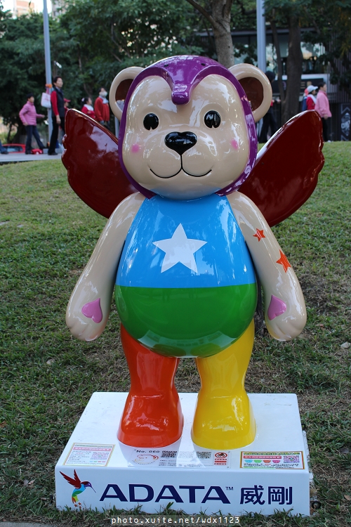 2013泰迪熊台中樂活嘉年華:2013泰迪熊台中樂活嘉年華❤花了9天才拍齊104隻『熊兒』~103.01.01更新