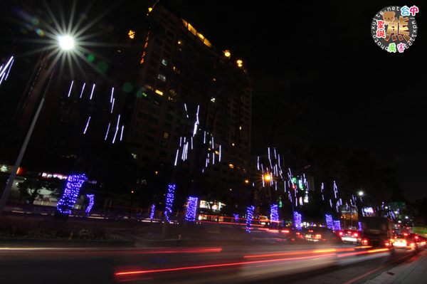 2013臺中聖誕熊厲害:2013臺中聖誕熊厲害✪點燈活動~102.12.06