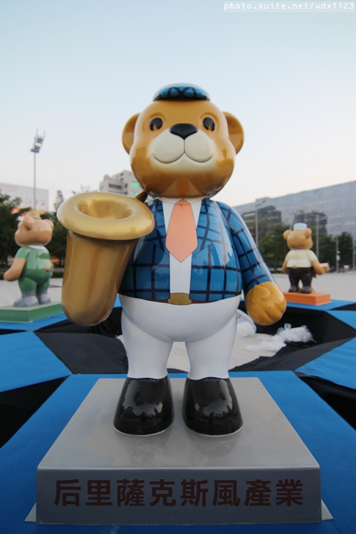 2013泰迪熊台中樂活嘉年華:2013泰迪熊台中樂活嘉年華❤花了9天才拍齊104隻『熊兒』~103.01.01更新