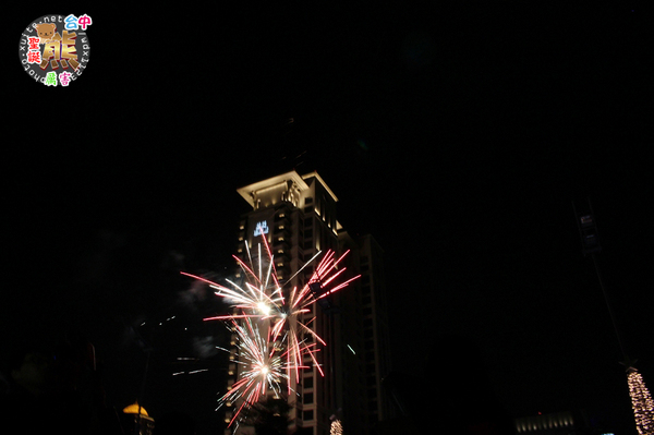 2013臺中聖誕熊厲害:2013臺中聖誕熊厲害✪點燈活動~102.12.06