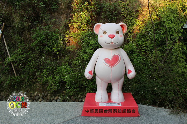 2013泰迪熊台中樂活嘉年華:2013泰迪熊台中樂活嘉年華❤花了9天才拍齊104隻『熊兒』~103.01.01更新