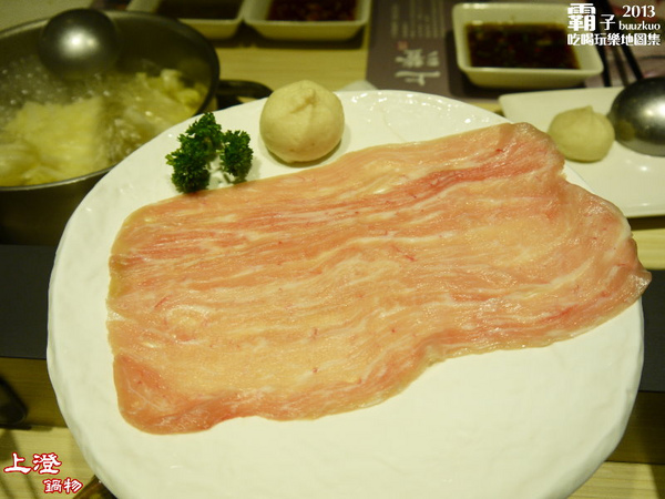 上澄鍋物:上澄鍋物,比臉還大的大麥松阪豬肉片,超吸睛!!!