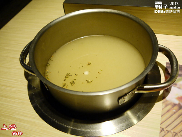 上澄鍋物:上澄鍋物,比臉還大的大麥松阪豬肉片,超吸睛!!!