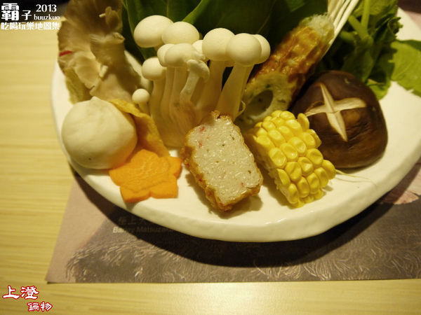 上澄鍋物:上澄鍋物,比臉還大的大麥松阪豬肉片,超吸睛!!!