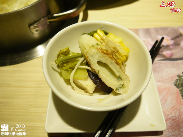 上澄鍋物:上澄鍋物,比臉還大的大麥松阪豬肉片,超吸睛!!!