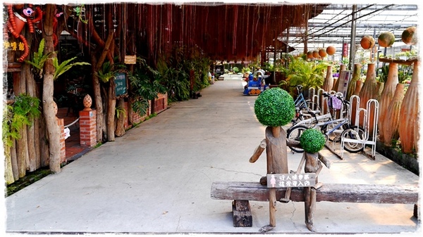 台北花卉村(Taipei Garden Mall):【台北◍•ᴗ•◍社子】賞花・台北花卉村賞紫藤花2015・3/20花況✯親子DIY景點|沉醉於紫藤花戀情