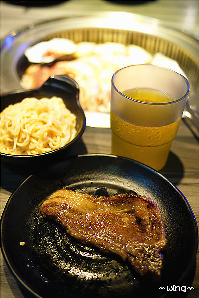 好客 酒吧燒烤(忠孝店)：［台北東區］【好客酒吧燒烤(忠孝店)】天使紅蝦、生蠔、牛小排『帝王餐888』雙人吃到飽體驗