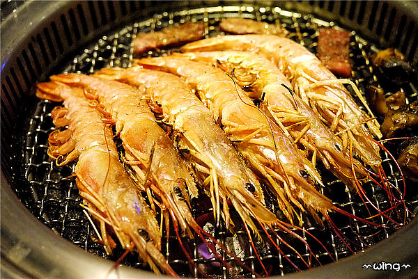 好客 酒吧燒烤(忠孝店)：［台北東區］【好客酒吧燒烤(忠孝店)】天使紅蝦、生蠔、牛小排『帝王餐888』雙人吃到飽體驗