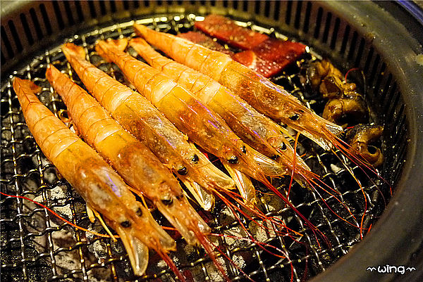 好客 酒吧燒烤(忠孝店)：［台北東區］【好客酒吧燒烤(忠孝店)】天使紅蝦、生蠔、牛小排『帝王餐888』雙人吃到飽體驗