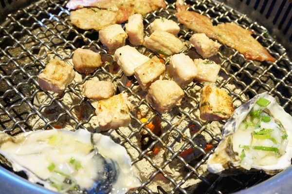 好客 酒吧燒烤(忠孝店)：【口碑券】美味及滿意度破錶的『好客-酒吧燒烤(忠孝店)』