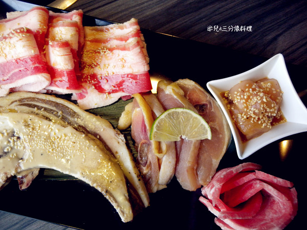 好客 酒吧燒烤(忠孝店):【台北市大安區。酒吧燒烤】近忠孝復興捷運站 好客。酒吧燒烤 東區火烤兩吃吃到飽推薦