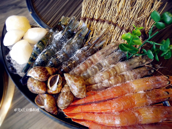 好客 酒吧燒烤(忠孝店):【台北市大安區。酒吧燒烤】近忠孝復興捷運站 好客。酒吧燒烤 東區火烤兩吃吃到飽推薦