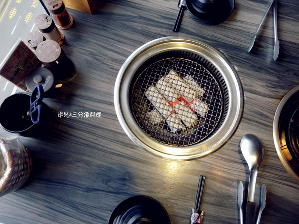 好客 酒吧燒烤(忠孝店):【台北市大安區。酒吧燒烤】近忠孝復興捷運站 好客。酒吧燒烤 東區火烤兩吃吃到飽推薦