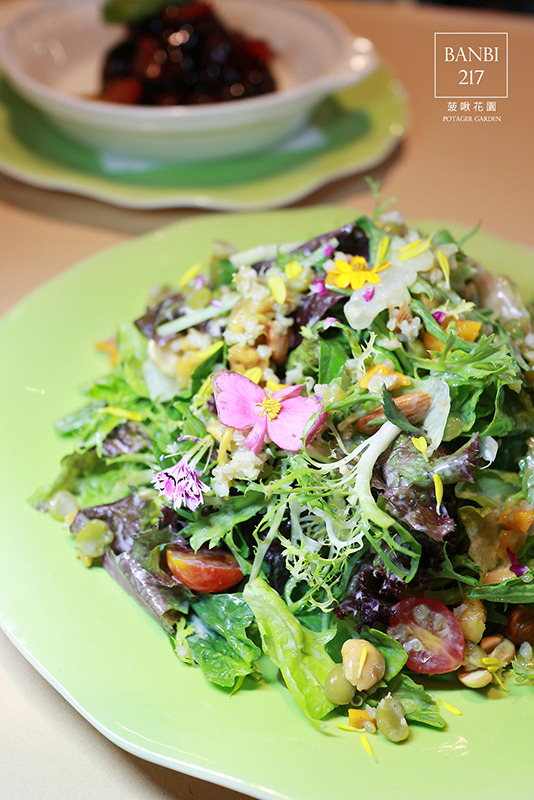 Banbi217 美食旅遊: 菠啾花園 Potager Garden 來自日本的野菜甜點專門店,內湖美食下午茶(捷運港墘站)