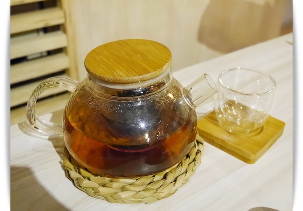 Machikaka：【中山區】Machikaka－宇治高級抹茶跑進可愛的跳舞格子裡摟！