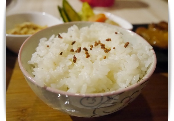 Machikaka：【中山區】Machikaka－宇治高級抹茶跑進可愛的跳舞格子裡摟！