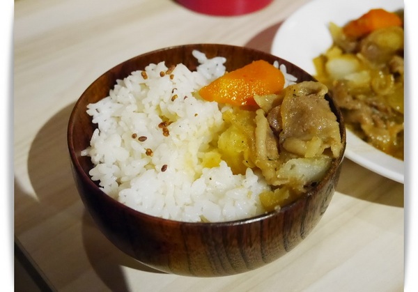 Machikaka：【中山區】Machikaka－宇治高級抹茶跑進可愛的跳舞格子裡摟！