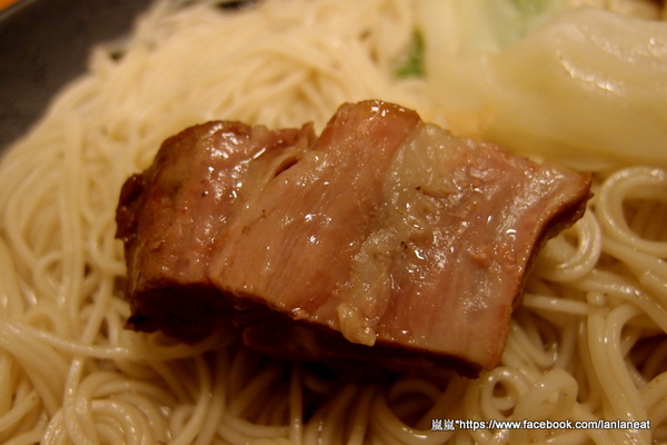 東風羊肉爐:【台中東海】東風羊肉爐-有好吃的麵線還有單人羊肉爐!