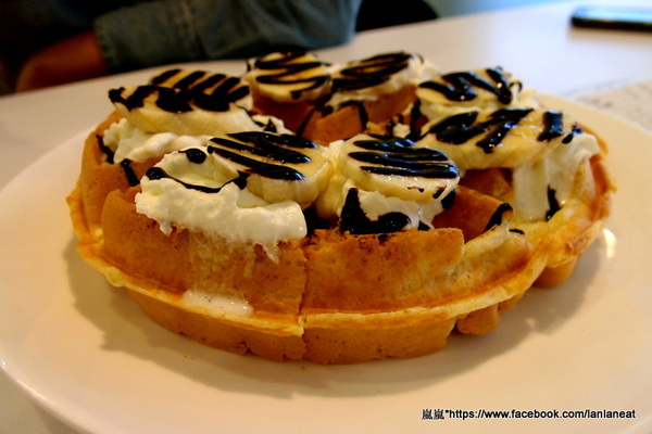 皇家盒子 ROYAL BOX:【台中西區】皇家盒子 ROYAL BOX-軟軟的香蕉巧克力鬆餅