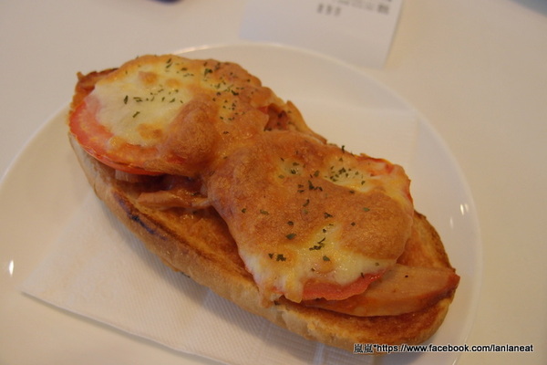 皇家盒子 ROYAL BOX:【台中西區】皇家盒子 ROYAL BOX-軟軟的香蕉巧克力鬆餅