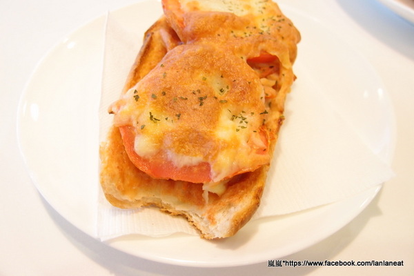 皇家盒子 ROYAL BOX:【台中西區】皇家盒子 ROYAL BOX-軟軟的香蕉巧克力鬆餅