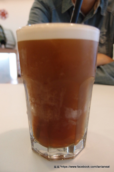 皇家盒子 ROYAL BOX:【台中西區】皇家盒子 ROYAL BOX-軟軟的香蕉巧克力鬆餅