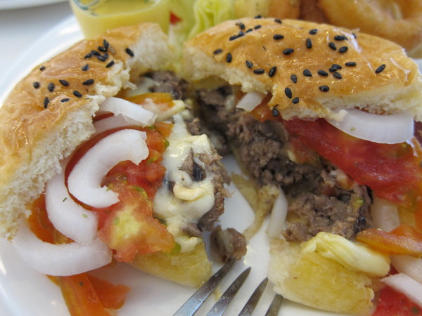 KSL Coffee：高雄鳳山。KSL Coffee。