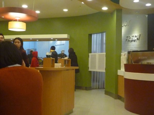 Krispy Kreme 台北信義店:Krispy Kreme甜甜圈 台灣首店