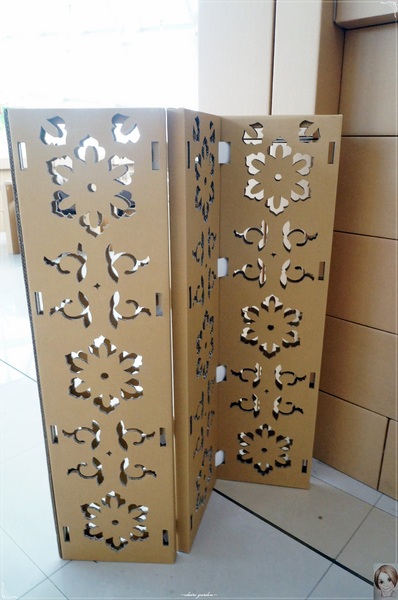 紙箱王火車餐廳(烏日店)：[台中追五月天小旅行]台中 新烏日火車站~紙箱王之火車站限定版